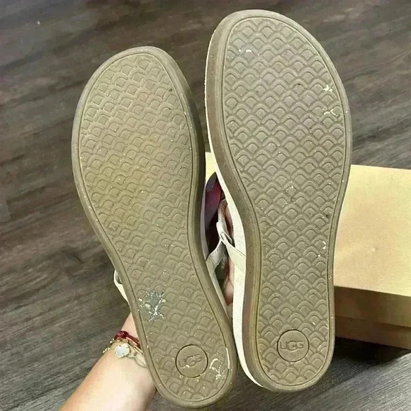 UGG SANDALS - Picture 5 of 6